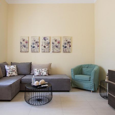 Pier Apartments 卡尔帕索斯 外观 照片