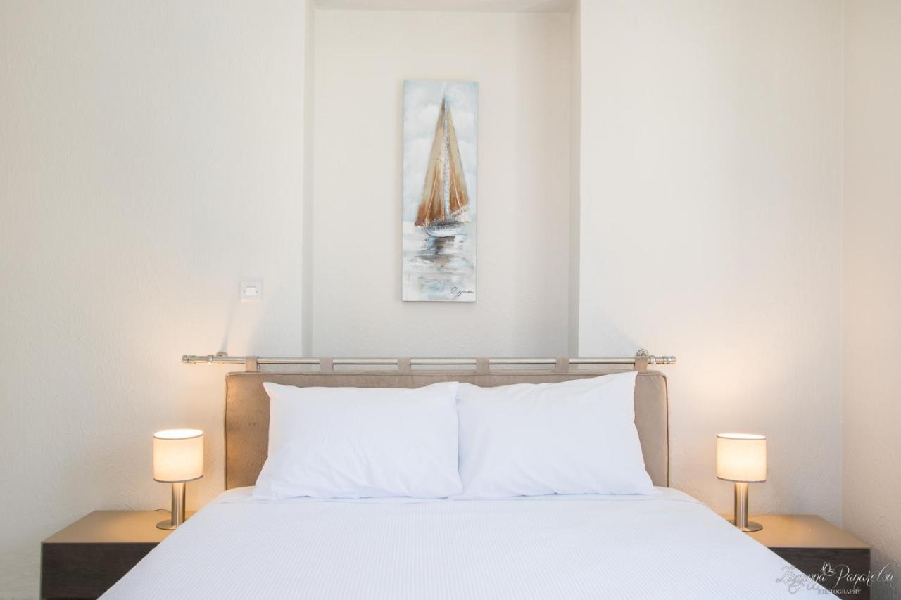 Pier Apartments 卡尔帕索斯 外观 照片