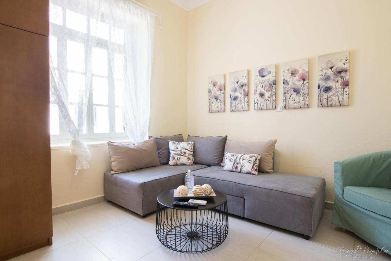 Pier Apartments 卡尔帕索斯 外观 照片