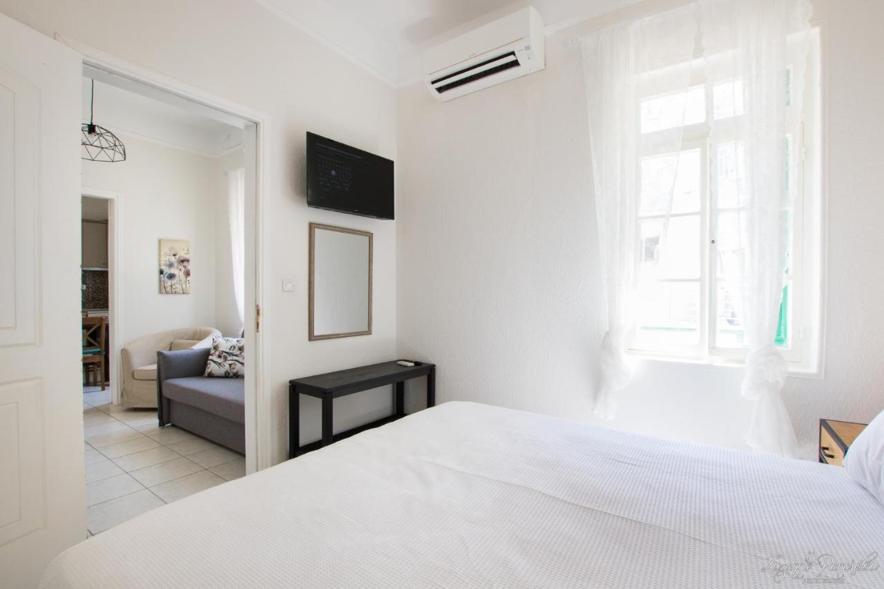 Pier Apartments 卡尔帕索斯 外观 照片