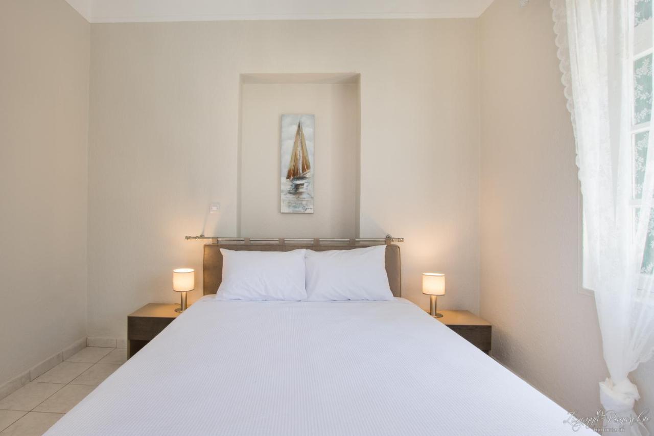 Pier Apartments 卡尔帕索斯 外观 照片