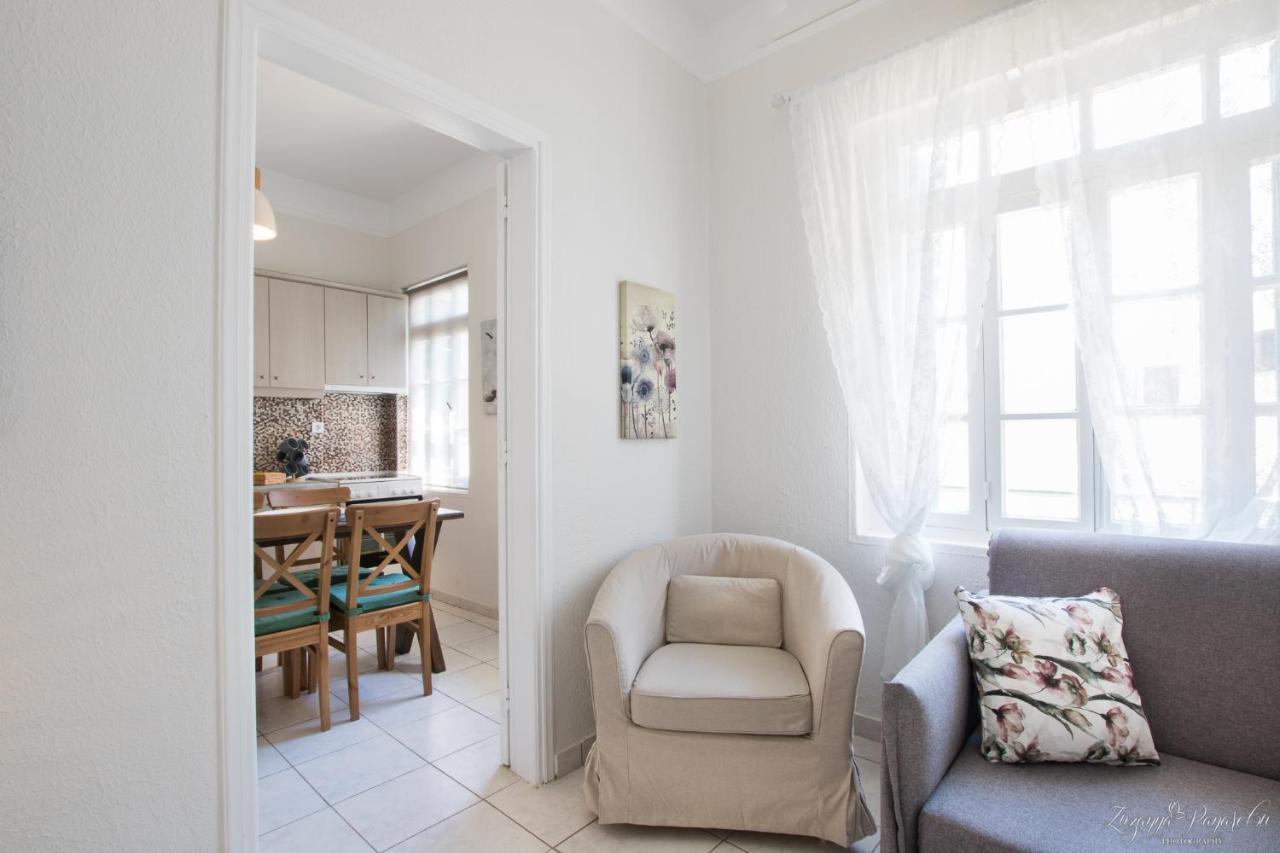 Pier Apartments 卡尔帕索斯 外观 照片