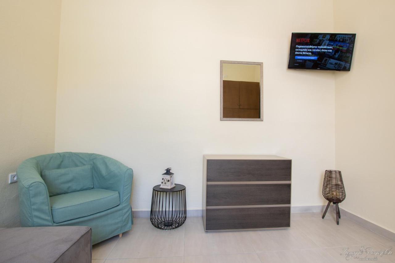 Pier Apartments 卡尔帕索斯 外观 照片